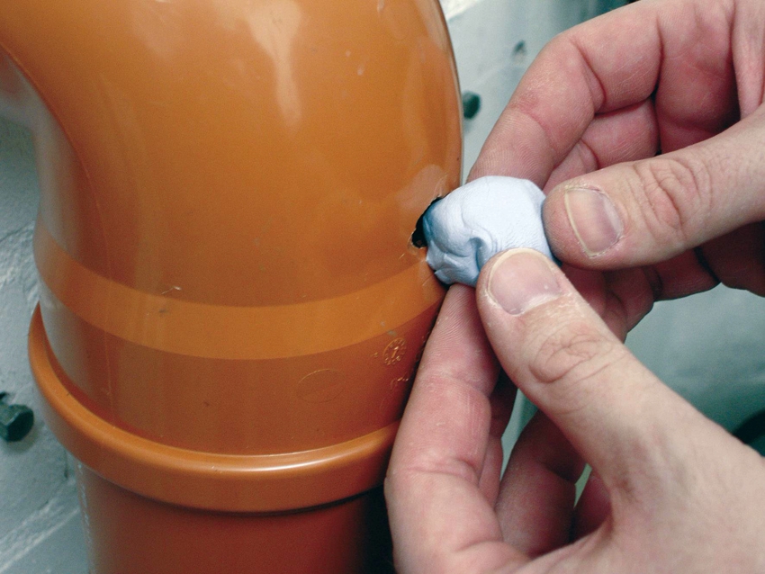 Các loại hàn nguội phổ biến cho phép không chỉ dán kim loại mà còn dán nhựa, gỗ, thủy tinh, v.v. Các loại hàn nguội phổ biến cho phép không chỉ dán kim loại mà còn dán nhựa, gỗ, thủy tinh, v.v.