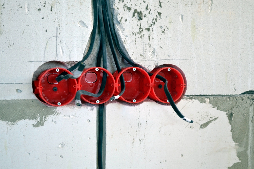 For forskellige vægmaterialer vælges den passende type koblingsboks For forskellige vægmaterialer vælges den passende type koblingsboks