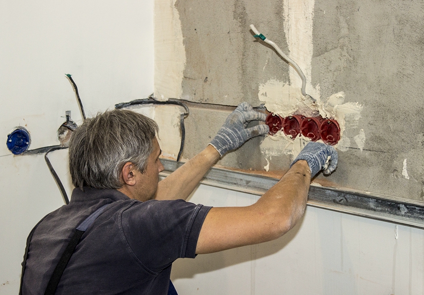 Nogle producenter afviger fra de generelt accepterede størrelser og fremstiller briller med ikke-standardmål Nogle producenter afviger fra de generelt accepterede størrelser og fremstiller briller med ikke-standardmål