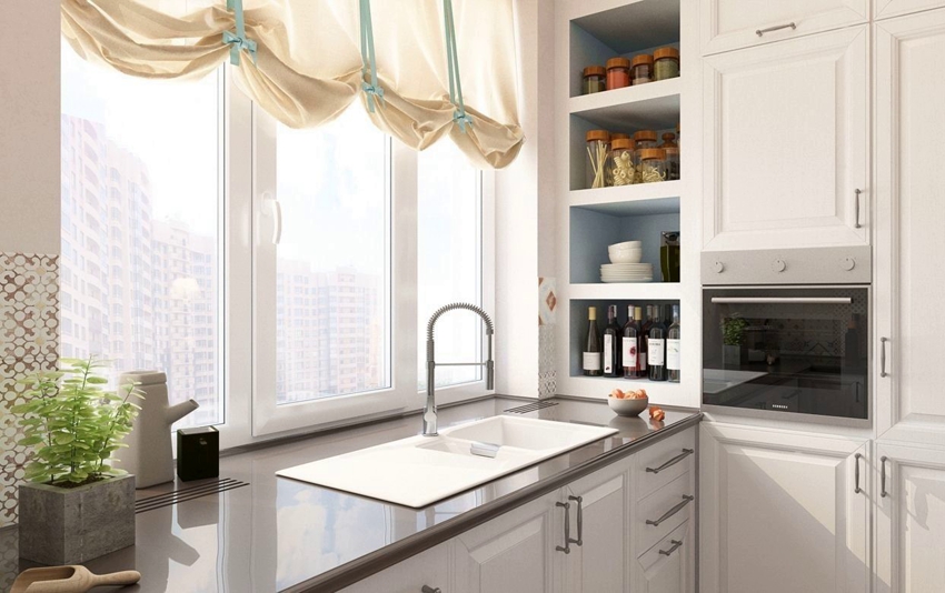 תריסים רומאיים בעיטור החלון במטבח תריסים רומאיים בעיטור החלון במטבח