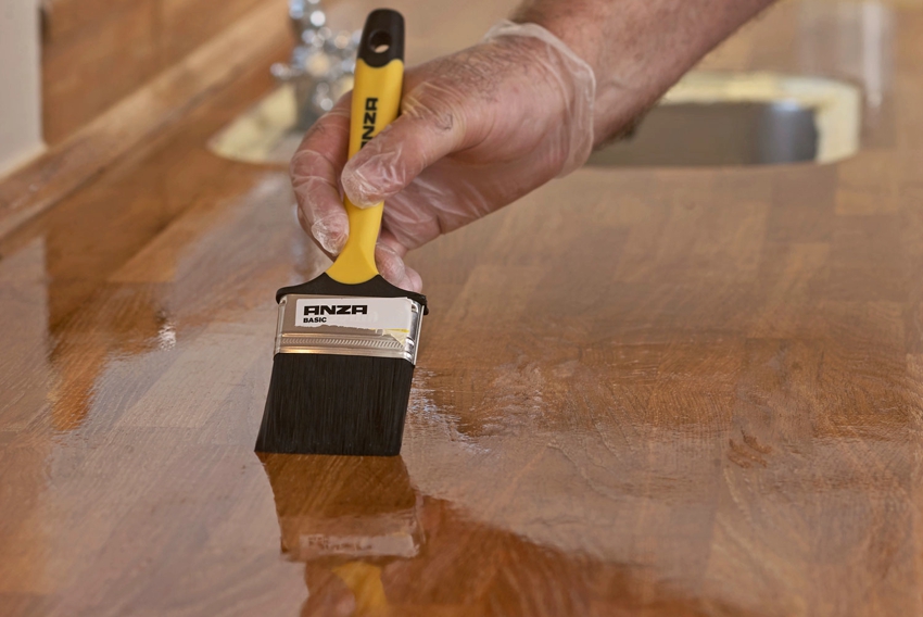 Oprócz poliuretanu istnieją związki akrylowe, olejne, uretanowe i inne Oprócz poliuretanu istnieją związki akrylowe, olejne, uretanowe i inne