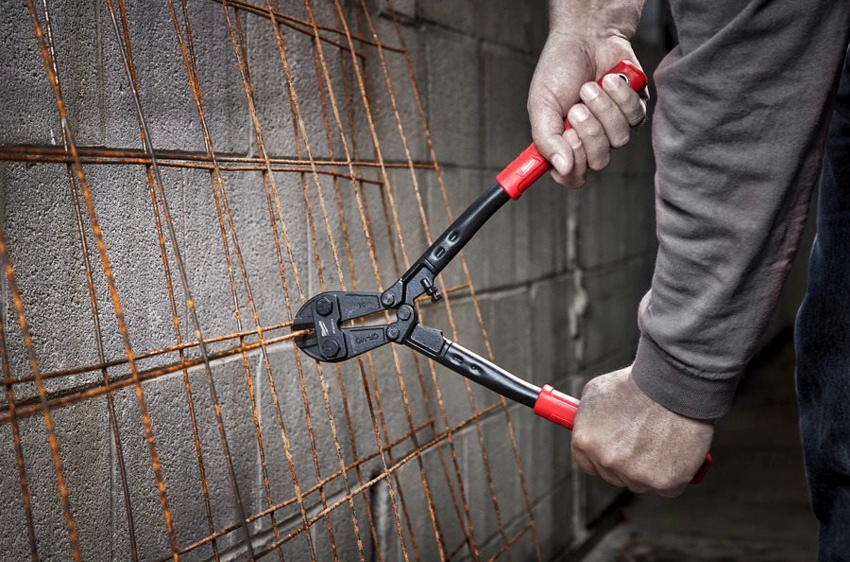 A csavarvágó hatékonysága nagyban függ a mester fizikai erejétől A csavarvágó hatékonysága nagyban függ a mester fizikai erejétől