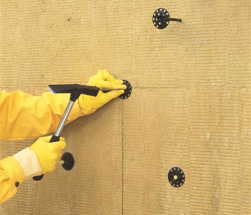 Der findes forskellige typer dyvler til forskellige typer overflader. Der findes forskellige typer dyvler til forskellige typer overflader.